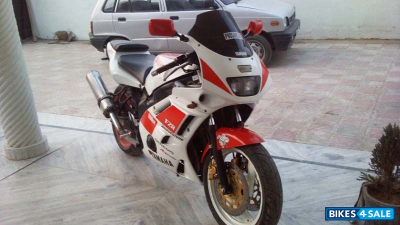 Used 1994 model Yamaha FZR600 for sale in Chandigarh. ID 72164