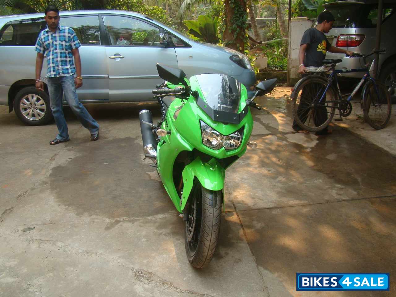 Green Kawasaki Ninja 250R