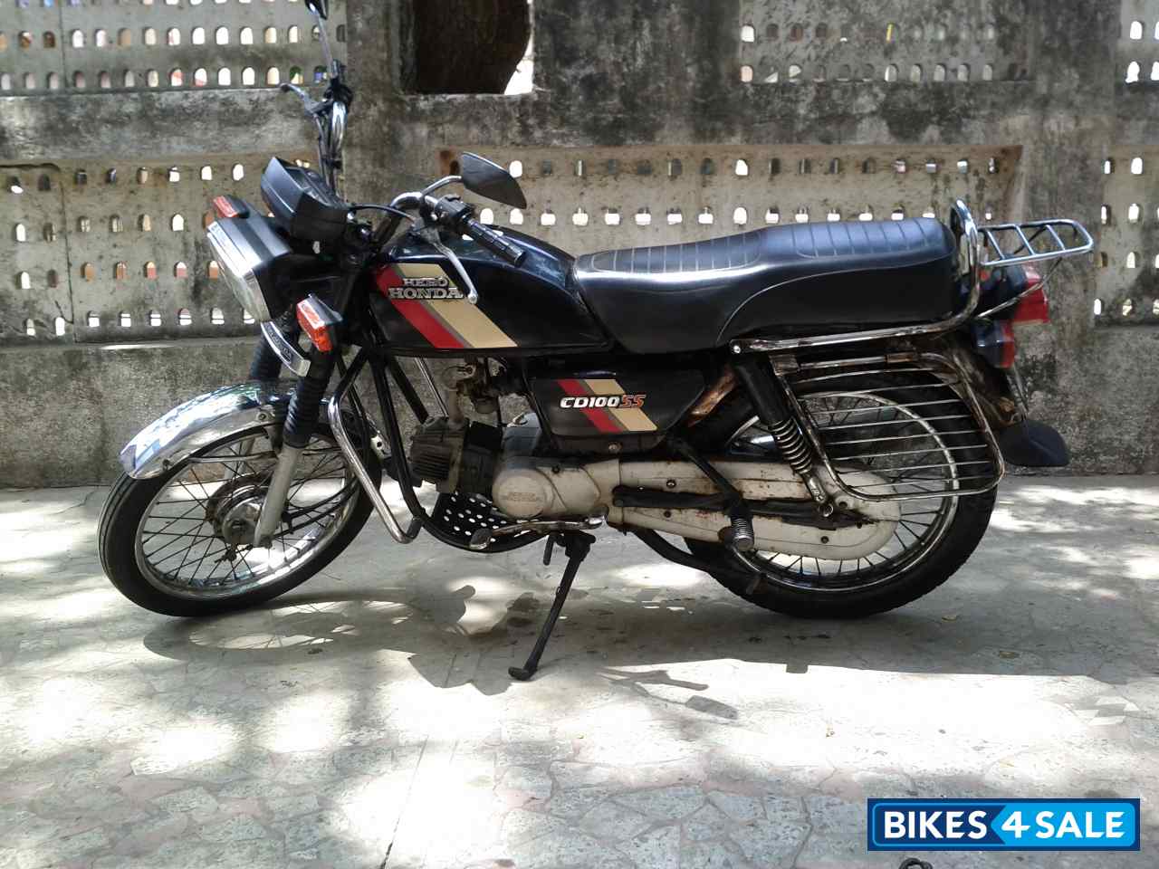 Used 1999 model Hero CD 100SS for sale in Thane. ID 73837 Bikes4Sale