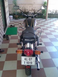 Black Royal Enfield Bullet Standard 350 DELUXE