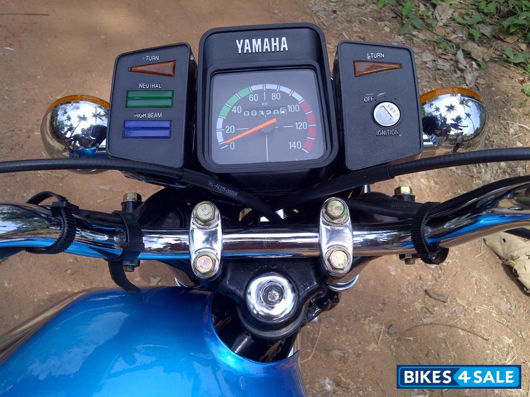 Metallic Blue Yamaha RX 100 Metallic Blue Yamaha RX 100