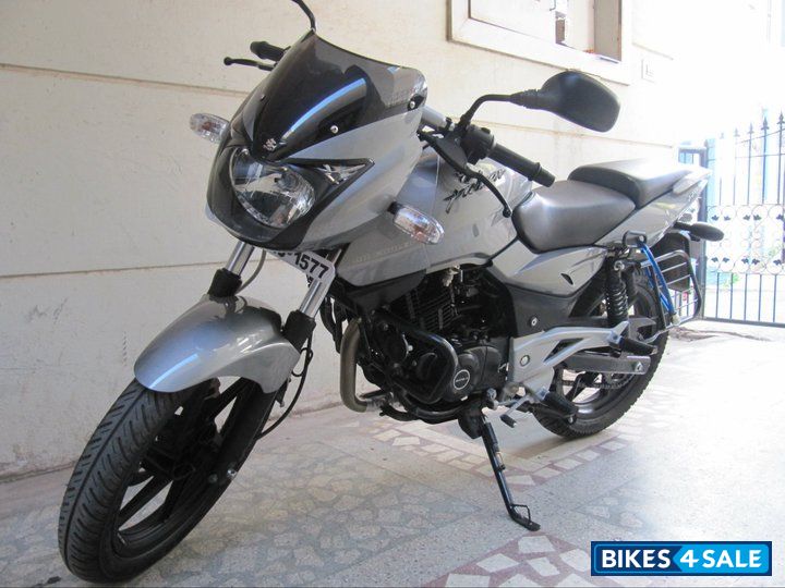 Silver Bajaj Pulsar 220 DTSi Picture 1. Bike ID 75138 ...