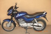 Blue Bajaj Pulsar 180 DTSi