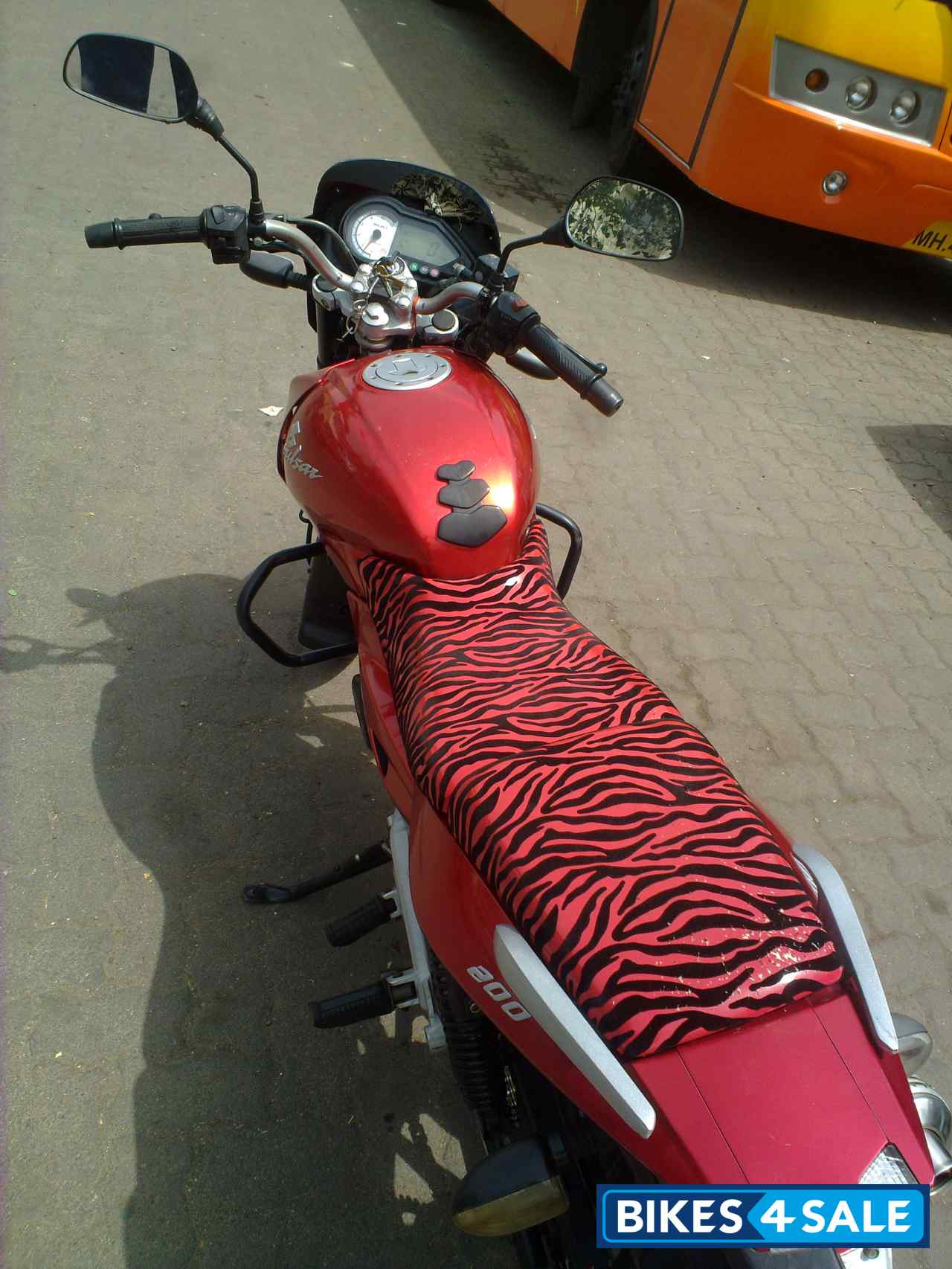 Bajaj Pulsar 200 DTSi Bajaj Pulsar 200 DTSi