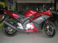 Red Yamaha YZF R15