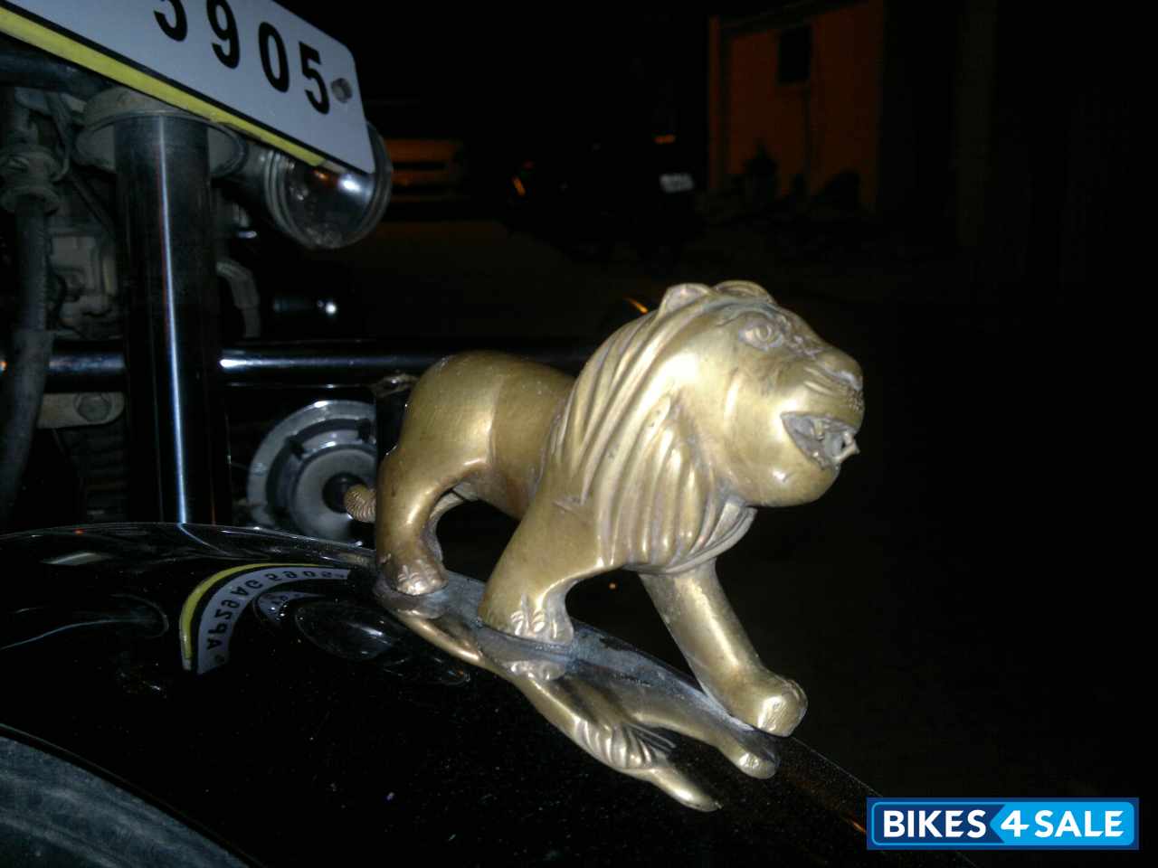 royal enfield mudguard lion