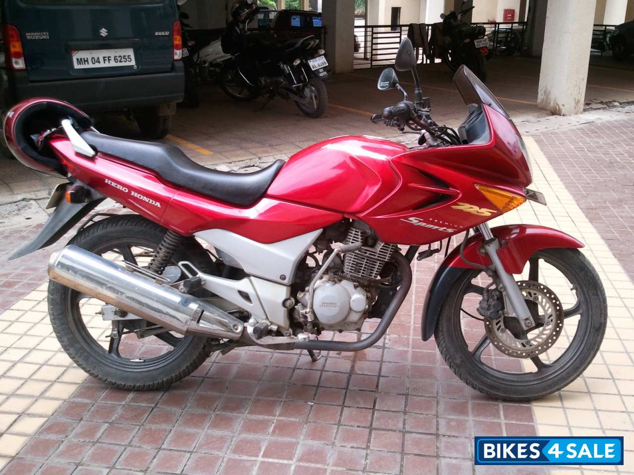 Sporty Red Hero Karizma