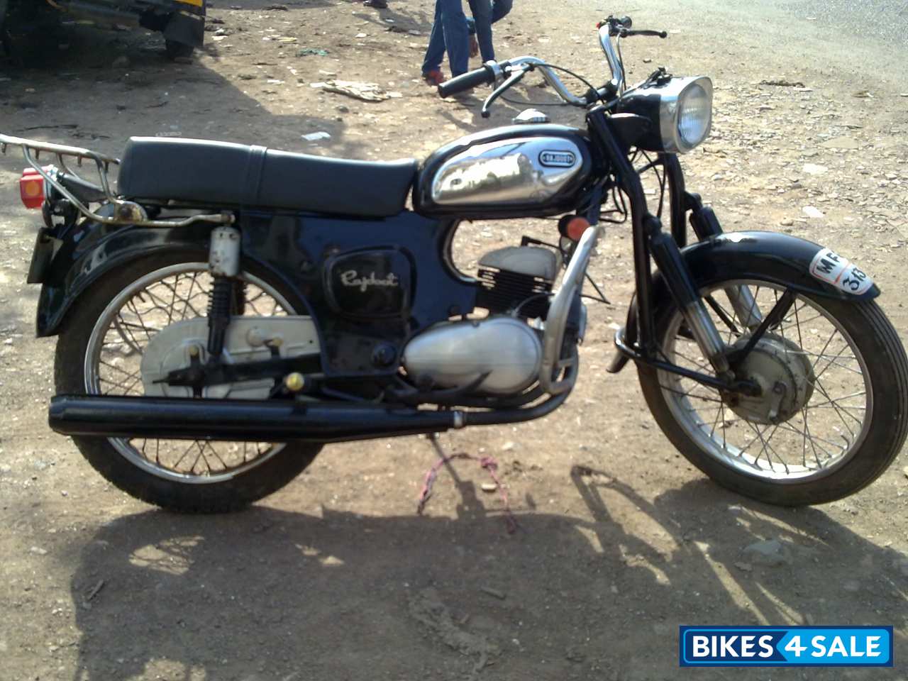 Old rajdoot bike for sale new arrivals