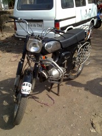 Black Yamaha Rajdoot