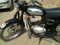 Black Yamaha Rajdoot