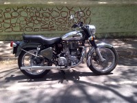 Alberto Green Royal Enfield Bullet Machismo A500