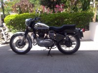 Alberto Green Royal Enfield Bullet Machismo A500