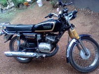 Blak Yamaha RX 135