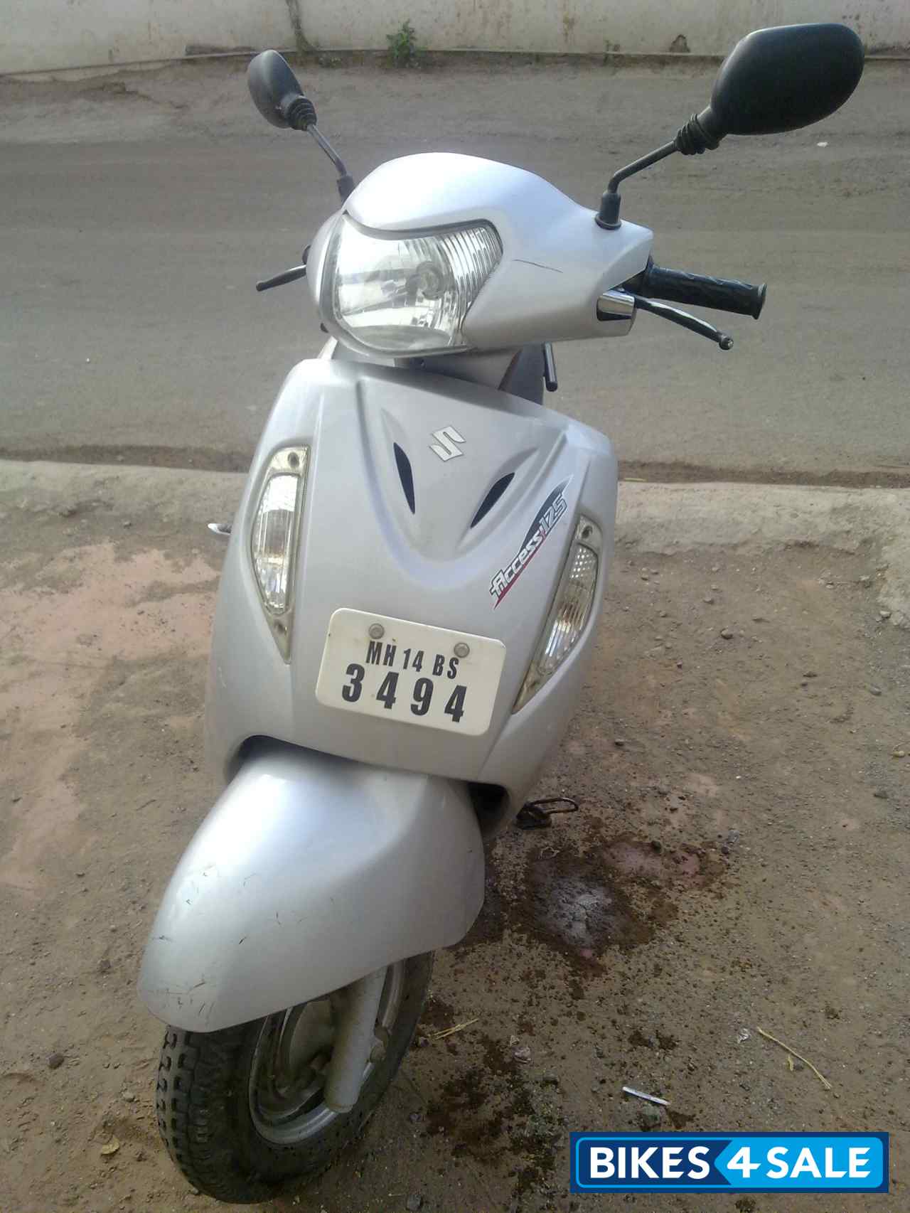 Silver Suzuki Access 125