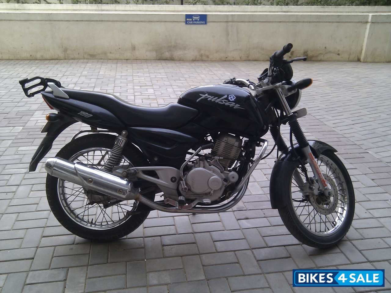 Black Bajaj Pulsar 180 DTSi