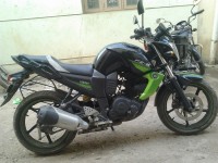 Black & Green Yamaha FZ-S