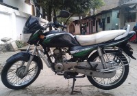 Black Bajaj Caliber 115