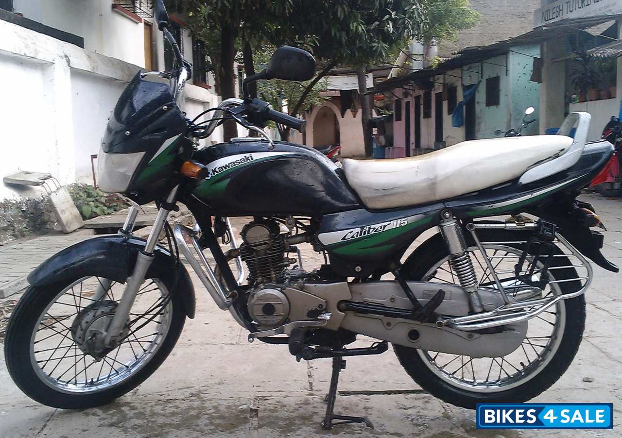 Black Bajaj Caliber 115