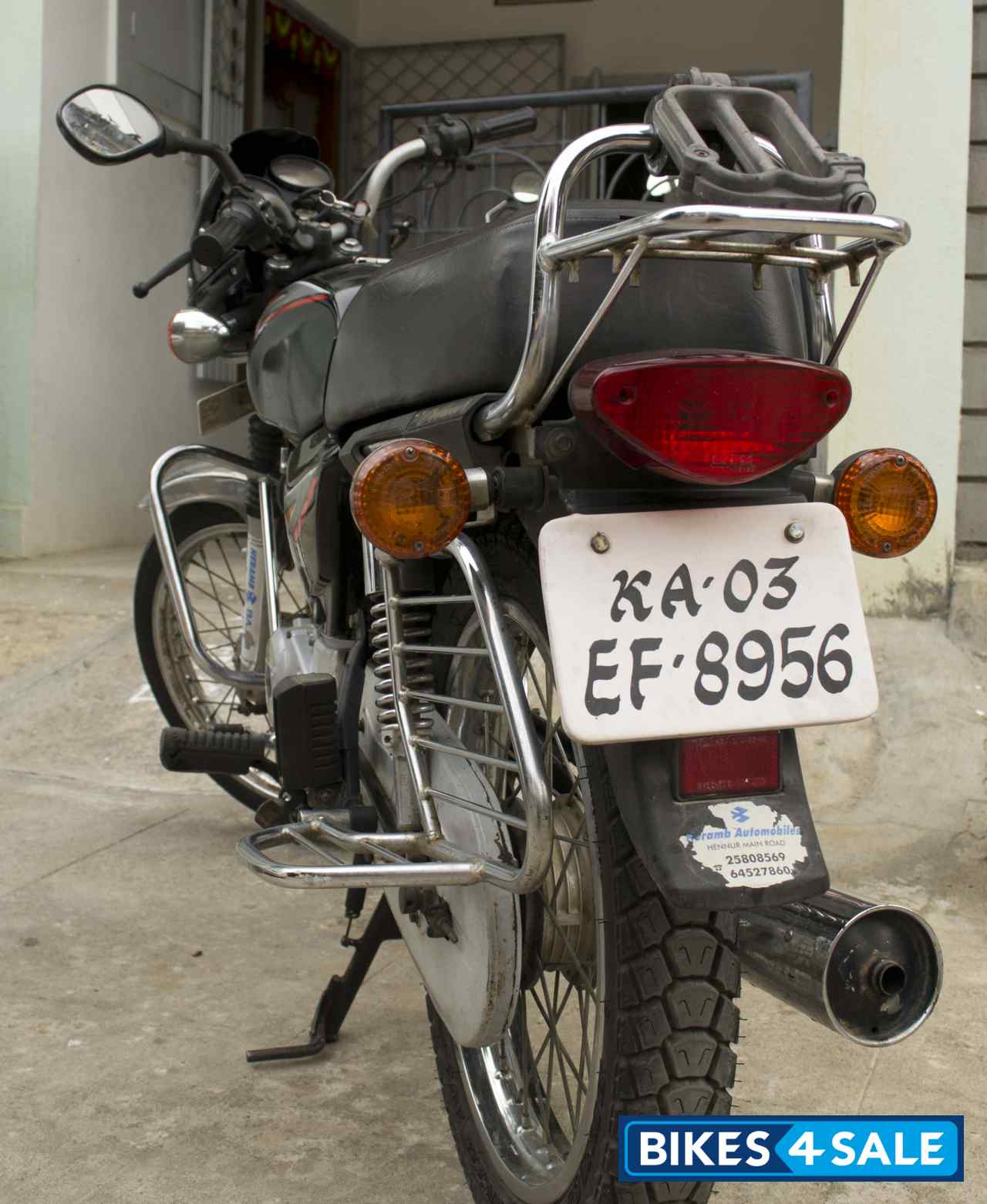 Black Bajaj Boxer CT Deluxe