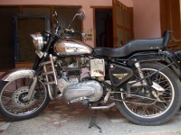 Black Royal Enfield Bullet Machismo A500