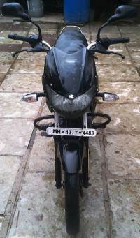 Black Bajaj XCD 125 DTS-Si