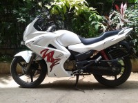 White Hero Karizma ZMR