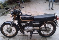 Black Yamaha RX 135