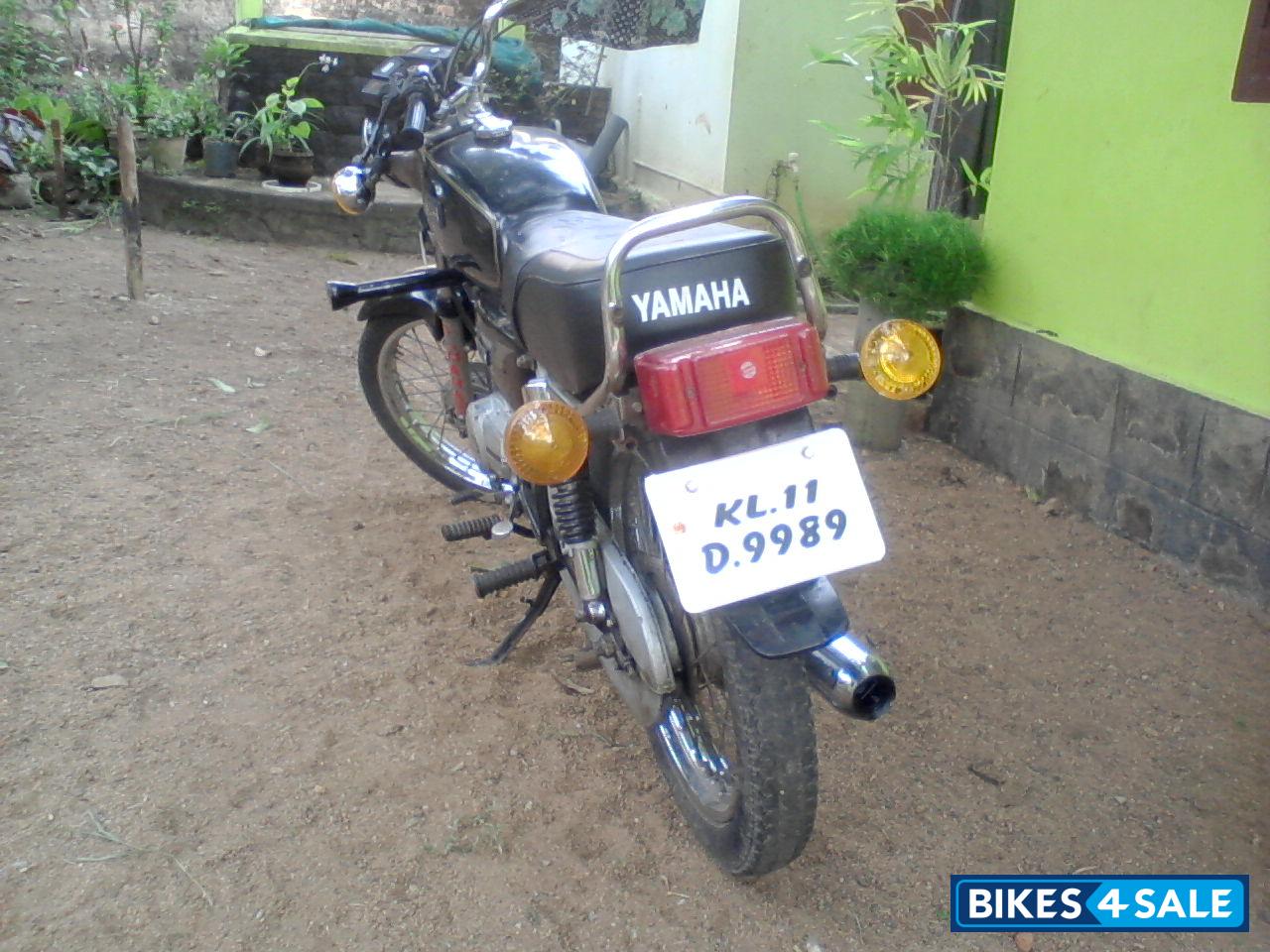 Black Yamaha RX 100