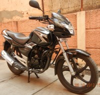 Black Suzuki GS 150R