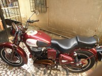 Classic Red Royal Enfield Bullet Standard 350