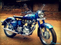 Blue Royal Enfield Bullet Standard 350