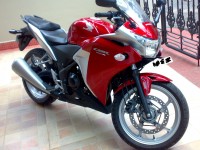 Red Honda CBR 250R