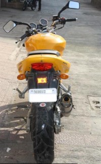 Yellow Hyosung GT250R Comet