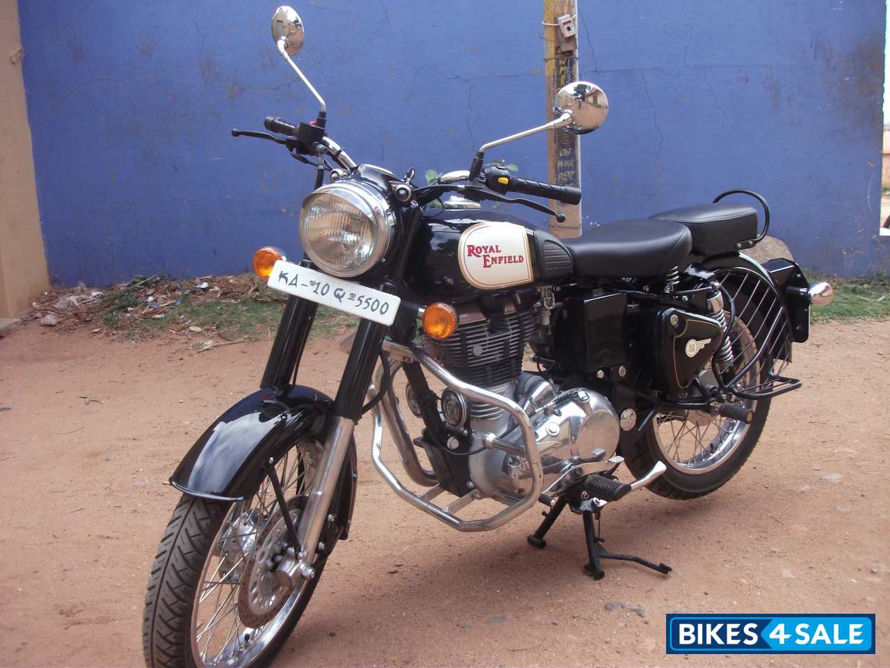 Black Royal Enfield Classic 350