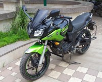 Black And Green Yamaha Fazer