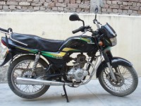 Black Bajaj Caliber Chroma