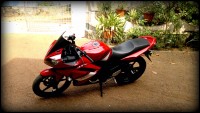 Red Yamaha YZF R15