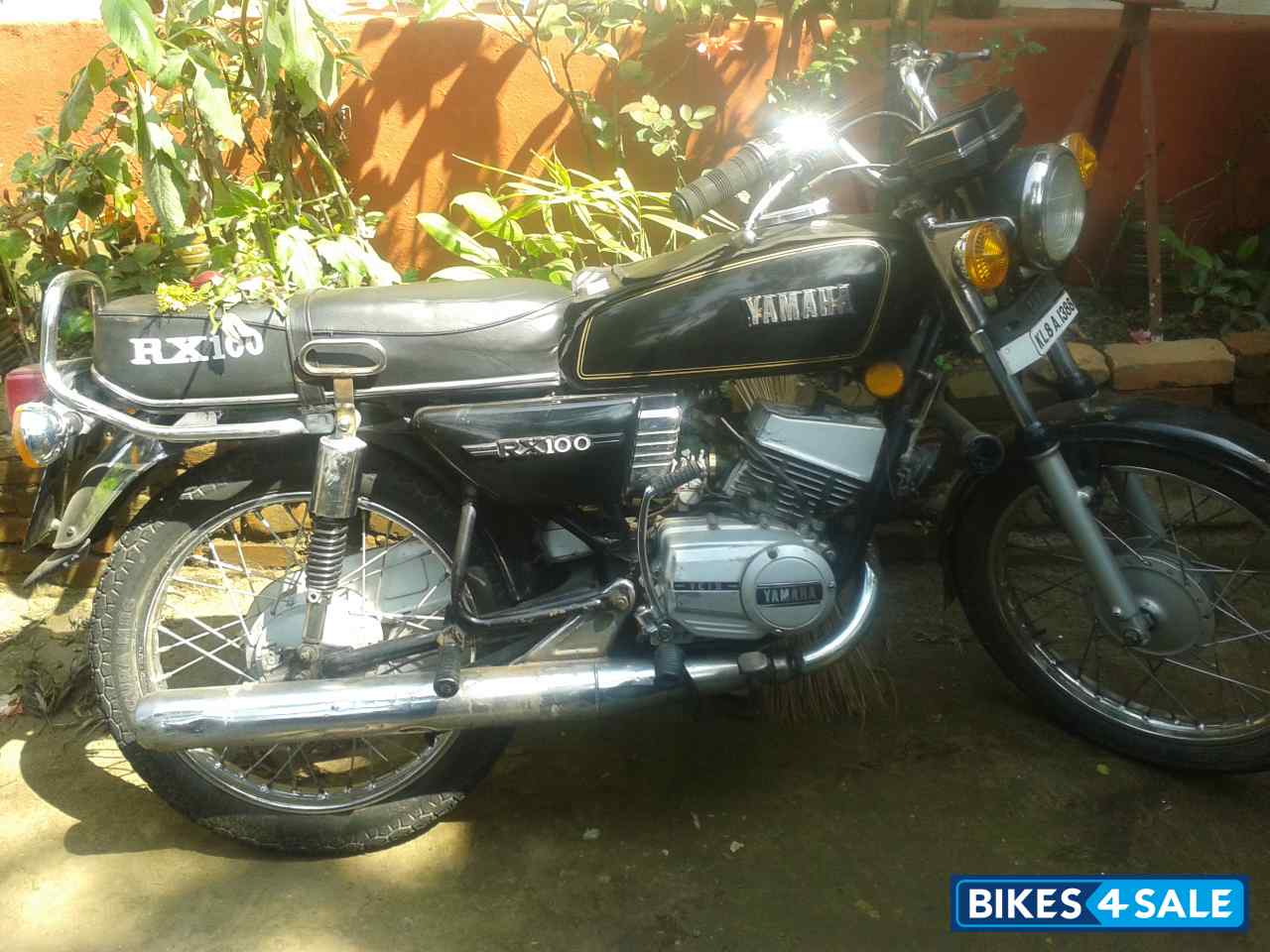 Used 1990 model Yamaha RX 100 for sale in Idukki. ID 90999. Black ...