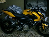 Yellow Bajaj Pulsar 200 NS