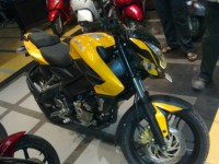 Yellow Bajaj Pulsar 200 NS