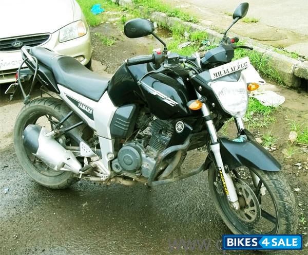 Black Yamaha FZ-S