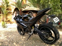 Black Yamaha YZF R15 V2