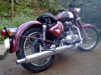 Meroon Royal Enfield Classic 350