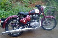 Meroon Royal Enfield Classic 350