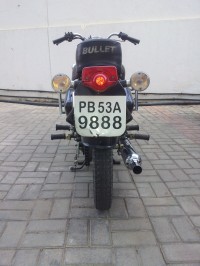 Black Royal Enfield Bullet Standard 350