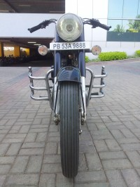 Black Royal Enfield Bullet Standard 350