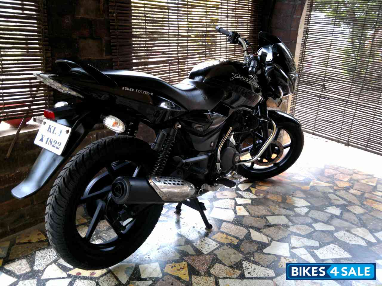 Black Bajaj Pulsar 150 DTSi