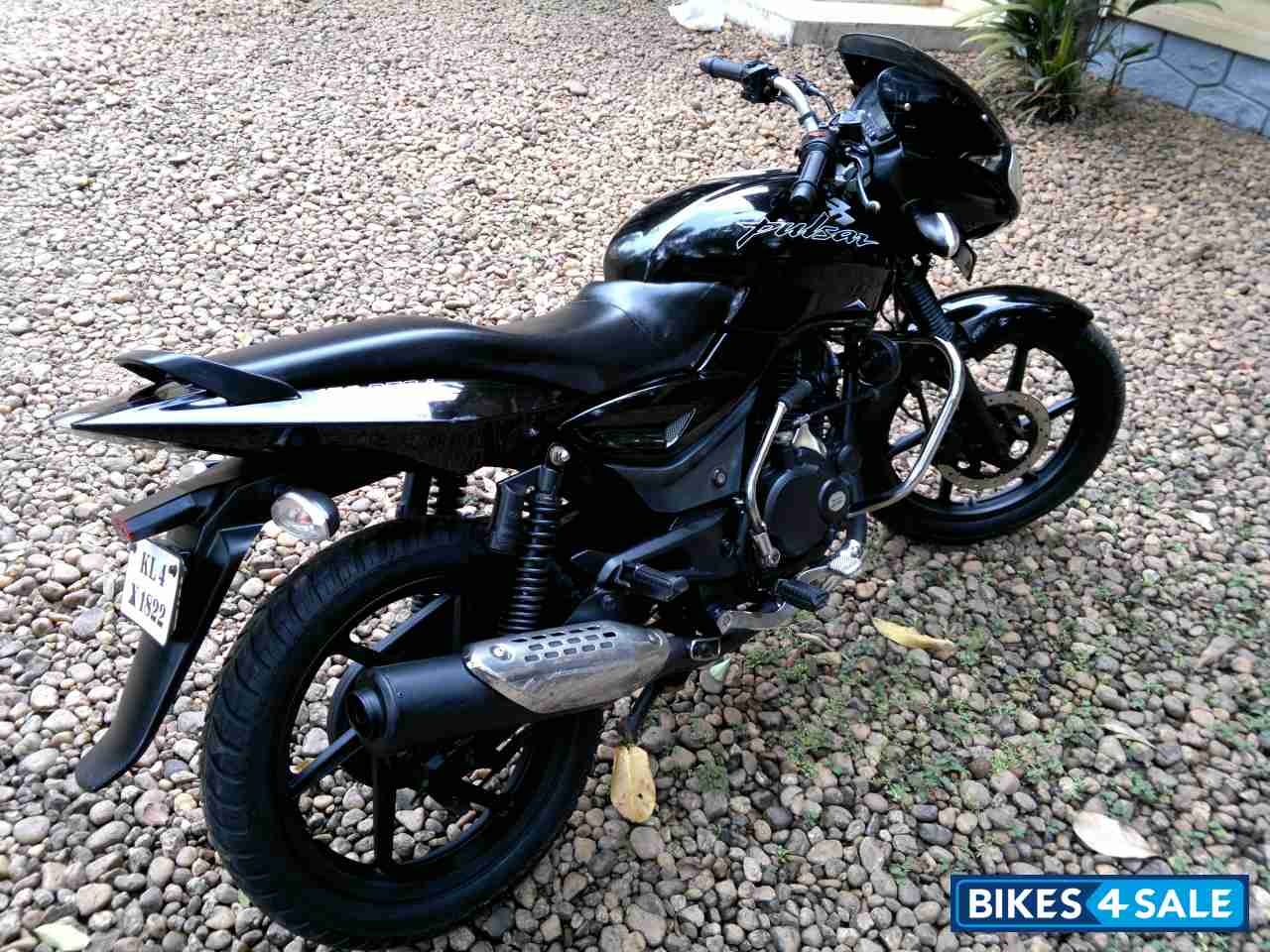 Black Bajaj Pulsar 150 DTSi Black Bajaj Pulsar 150 DTSi