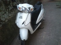 White Honda Activa