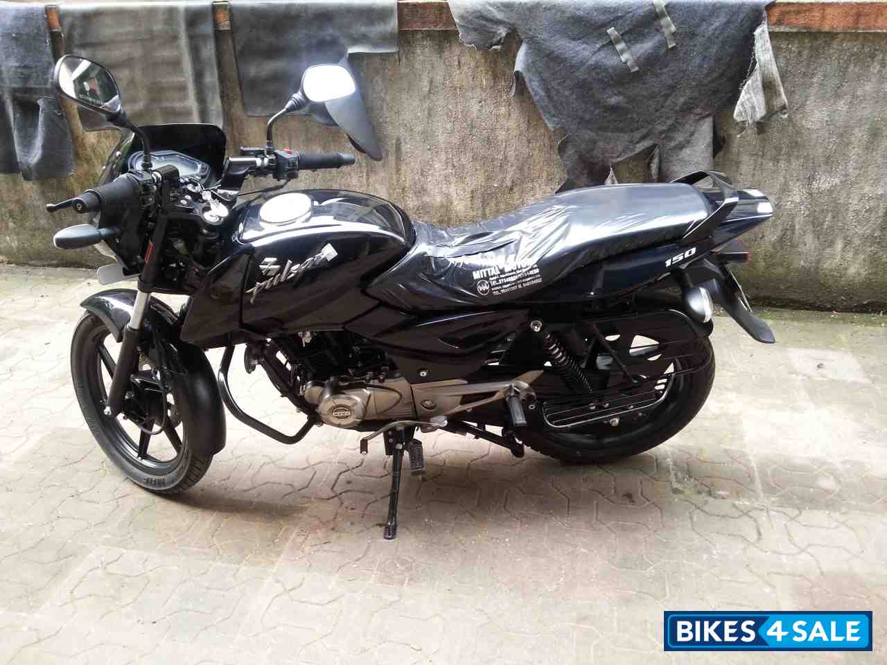 Black Bajaj Pulsar 150 DTSi